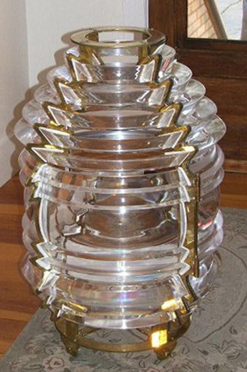 images/2007_Fresnel_Lens/cropped Lens in hallway.jpg